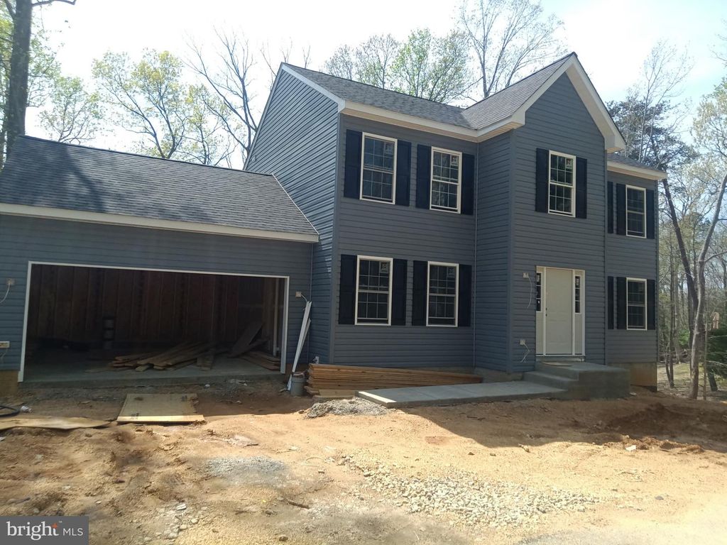 Image 2 of property listing at 12448 PAINTED HORSE TRL, Lusby, MD 20657