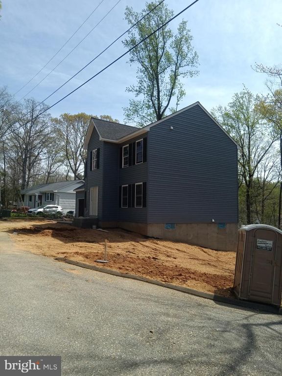 Image 3 of property listing at 12448 PAINTED HORSE TRL, Lusby, MD 20657