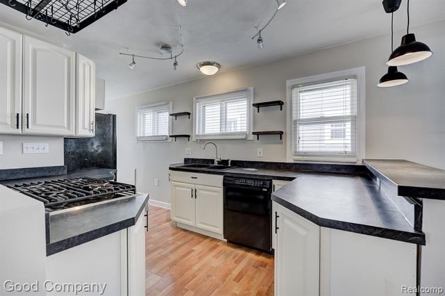 1440 Cole Street, Birmingham, MI 48009