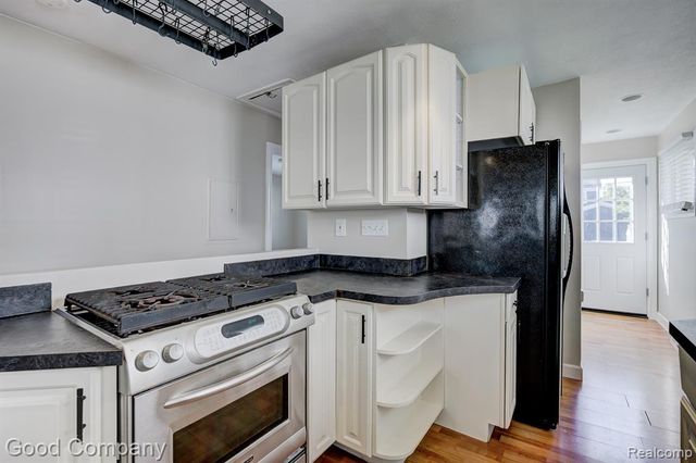 1440 Cole Street, Birmingham, MI 48009