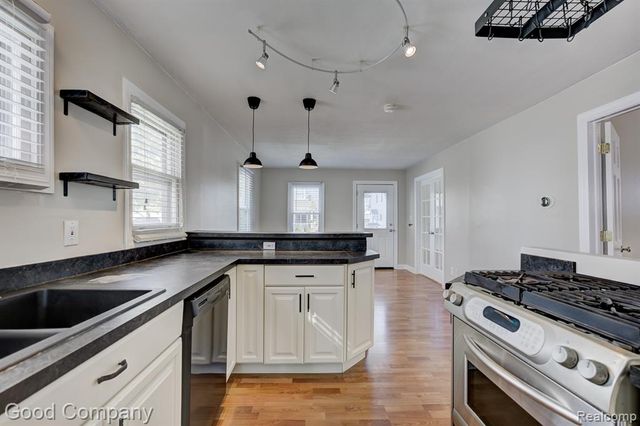 1440 Cole Street, Birmingham, MI 48009