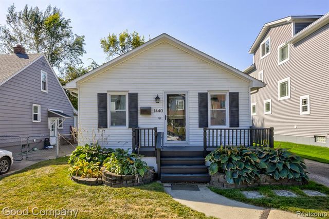 1440 Cole Street, Birmingham, MI 48009