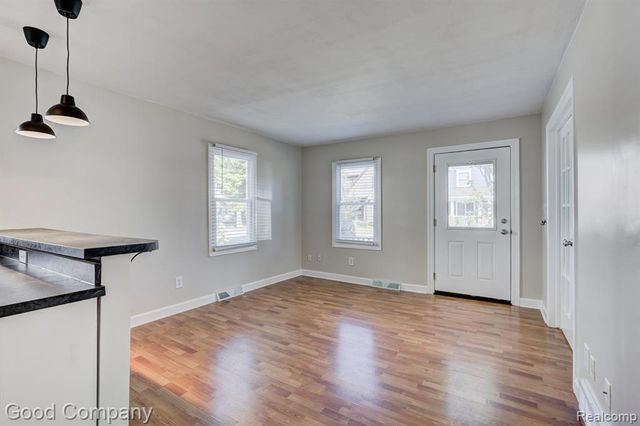 1440 Cole Street, Birmingham, MI 48009