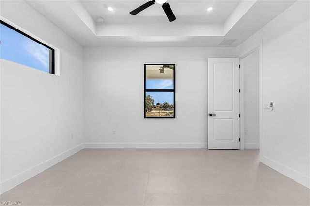 800 NW 8th TER, Cape Coral, FL 33993