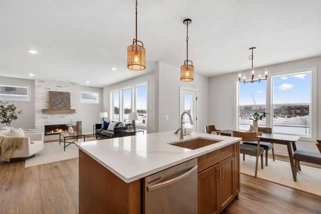 10261 Shadyview Lane N, Maple Grove, MN 55311