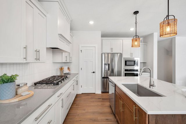 10261 Shadyview Lane N, Maple Grove, MN 55311