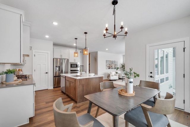 10261 Shadyview Lane N, Maple Grove, MN 55311