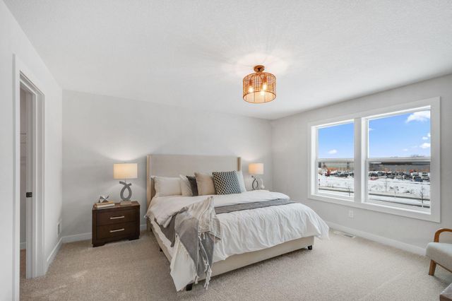 10261 Shadyview Lane N, Maple Grove, MN 55311