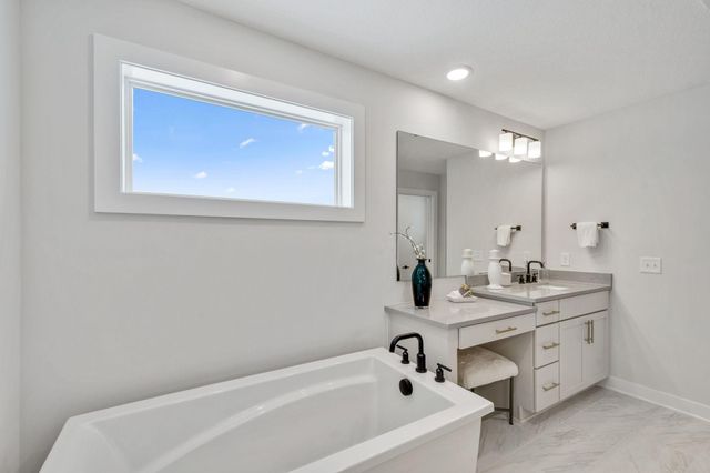 10261 Shadyview Lane N, Maple Grove, MN 55311