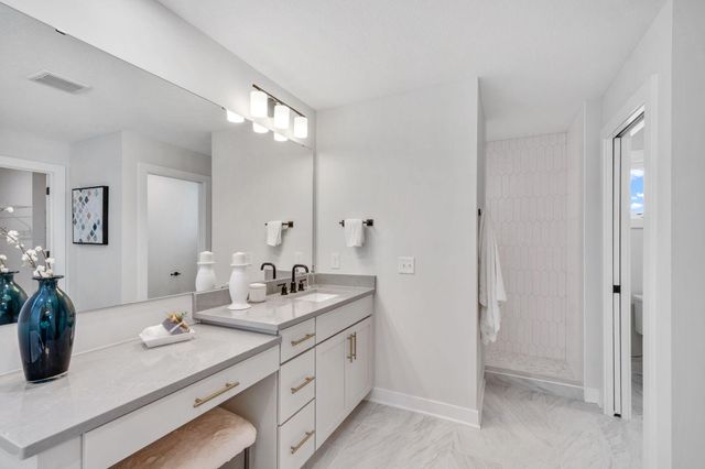 10261 Shadyview Lane N, Maple Grove, MN 55311