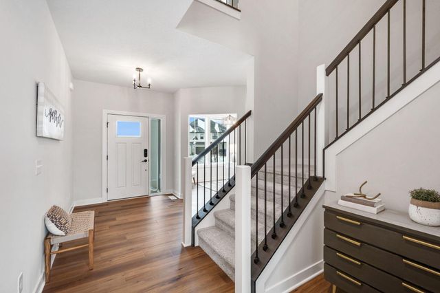 10261 Shadyview Lane N, Maple Grove, MN 55311