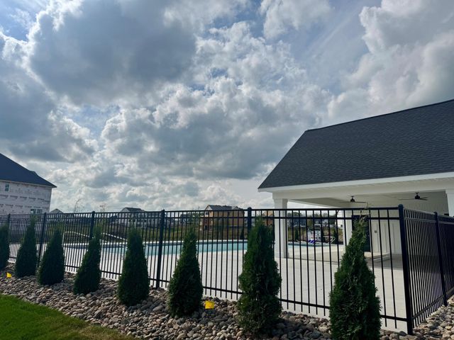 10261 Shadyview Lane N, Maple Grove, MN 55311