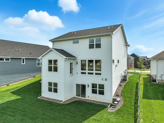 10261 Shadyview Lane N, Maple Grove, MN 55311