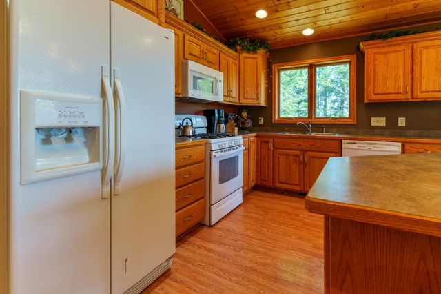 9304 Huckleberry Lane SW, Bemidji, MN 56601