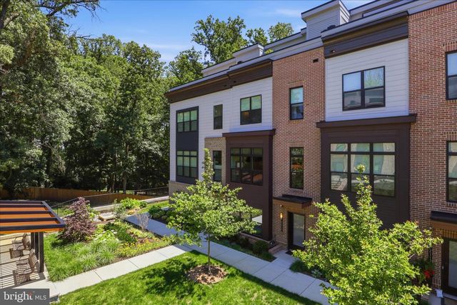 2110 TYSONS RIDGELINE RD, Falls Church, VA 22043