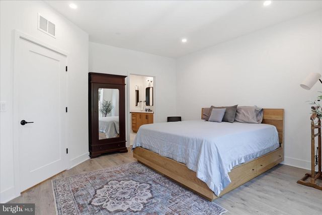 2110 TYSONS RIDGELINE RD, Falls Church, VA 22043
