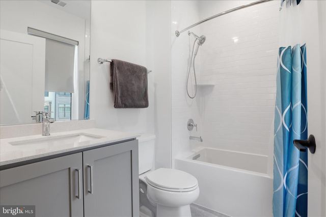 2110 TYSONS RIDGELINE RD, Falls Church, VA 22043