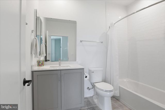2110 TYSONS RIDGELINE RD, Falls Church, VA 22043