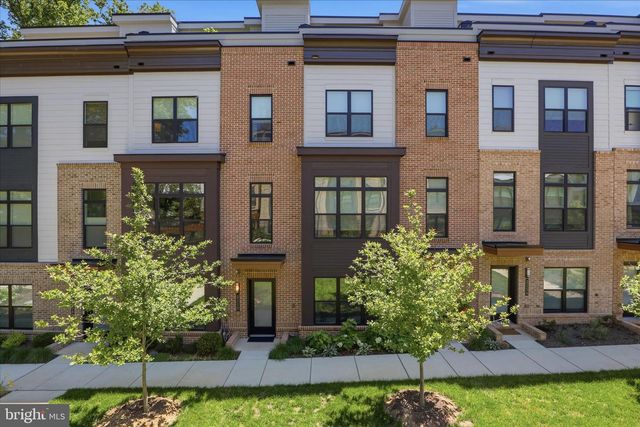 2110 TYSONS RIDGELINE RD, Falls Church, VA 22043