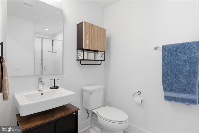 2110 TYSONS RIDGELINE RD, Falls Church, VA 22043