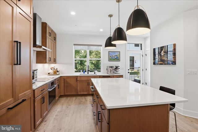 2110 TYSONS RIDGELINE RD, Falls Church, VA 22043