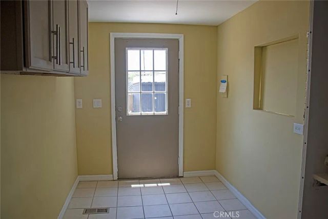 8811 Canoga 120, Canoga Park, CA 91304