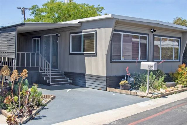 8811 Canoga 120, Canoga Park, CA 91304