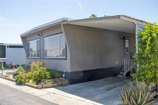 8811 Canoga 120, Canoga Park, CA 91304