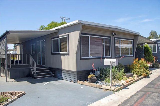 8811 Canoga 120, Canoga Park, CA 91304