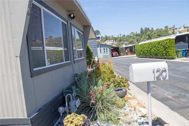 8811 Canoga 120, Canoga Park, CA 91304