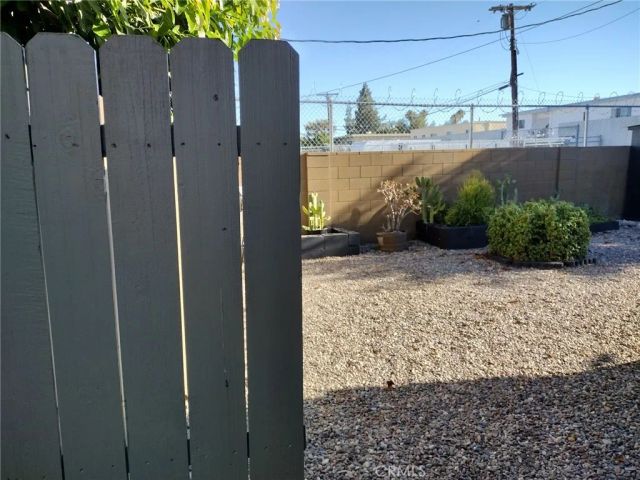 8811 Canoga 120, Canoga Park, CA 91304