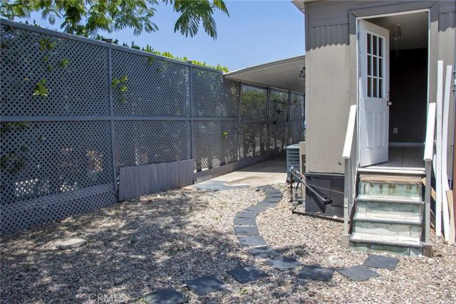 8811 Canoga 120, Canoga Park, CA 91304