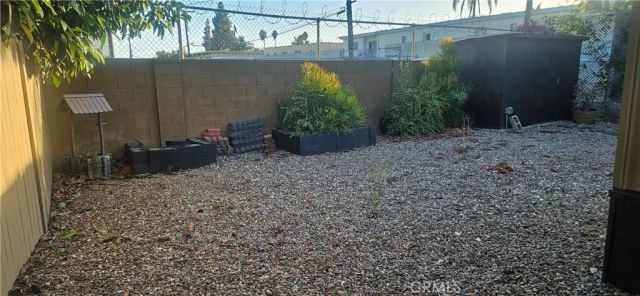 8811 Canoga 120, Canoga Park, CA 91304