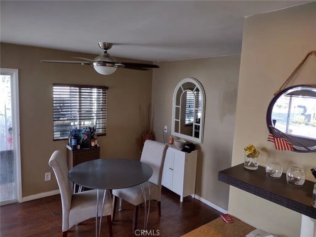 8811 Canoga 120, Canoga Park, CA 91304