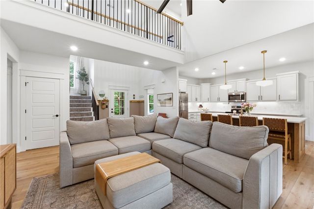 33 Bridlington Drive, Bella Vista, AR 72714