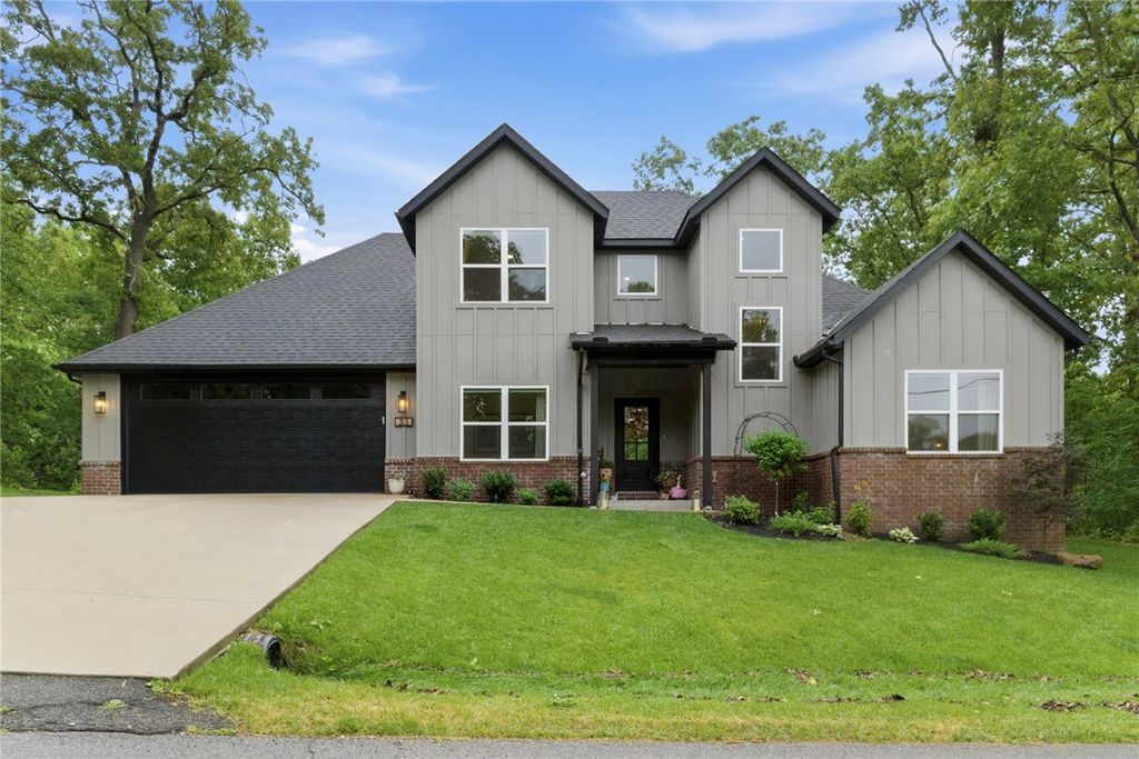 33 Bridlington Drive, Bella Vista, AR 72714