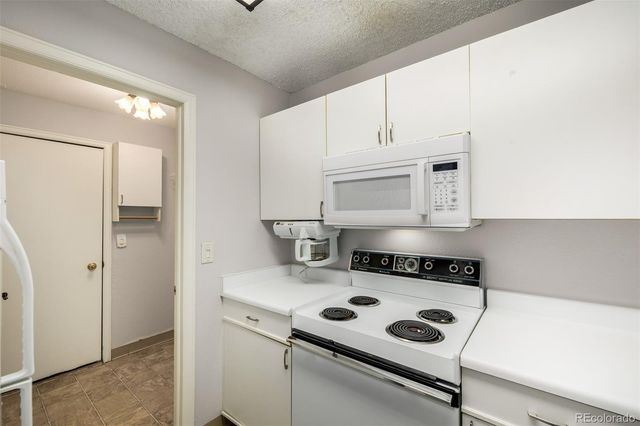 7434 Singing Hills Court, Boulder, CO 80301