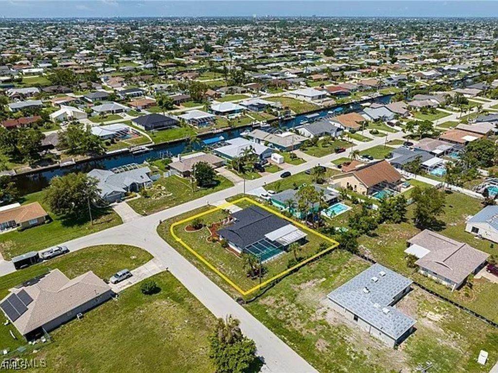 1437 SE 31st ST, Cape Coral, FL 33904
