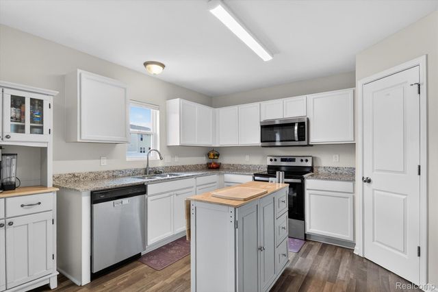 1645 Golfview Drive, Superior Charter Township, MI 48198