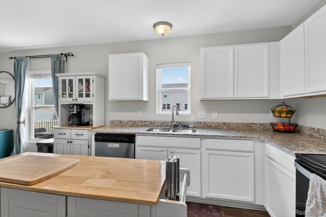 1645 Golfview Drive, Superior Charter Township, MI 48198