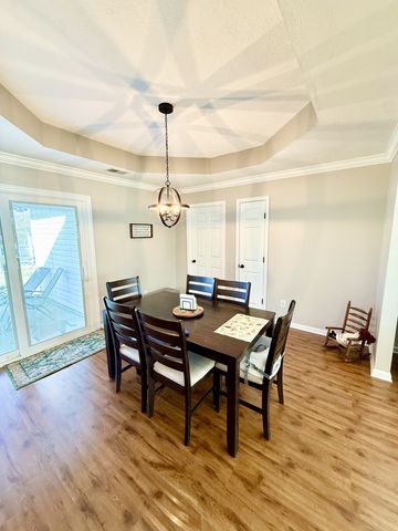 209 Dorchester Dr, White House, TN 37188