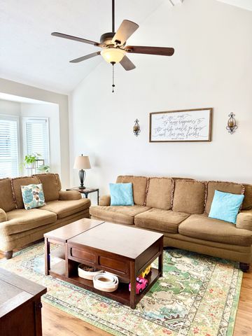 209 Dorchester Dr, White House, TN 37188