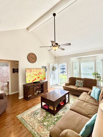 209 Dorchester Dr, White House, TN 37188