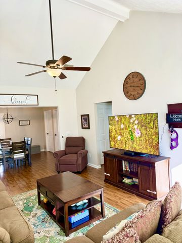 209 Dorchester Dr, White House, TN 37188