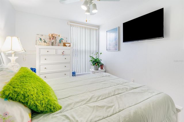 4375 TAHITIAN GARDENS CIRCLE B, Holiday, FL 34691