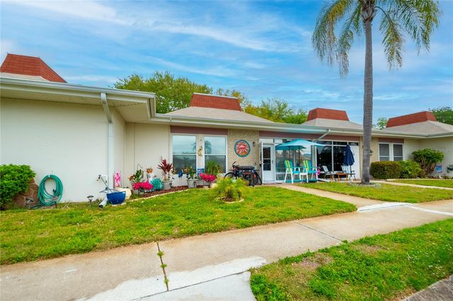 4375 TAHITIAN GARDENS CIRCLE B, Holiday, FL 34691