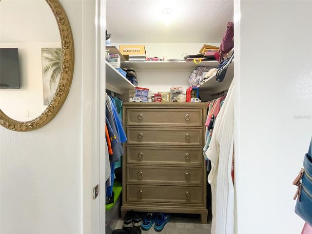 4375 TAHITIAN GARDENS CIRCLE B, Holiday, FL 34691