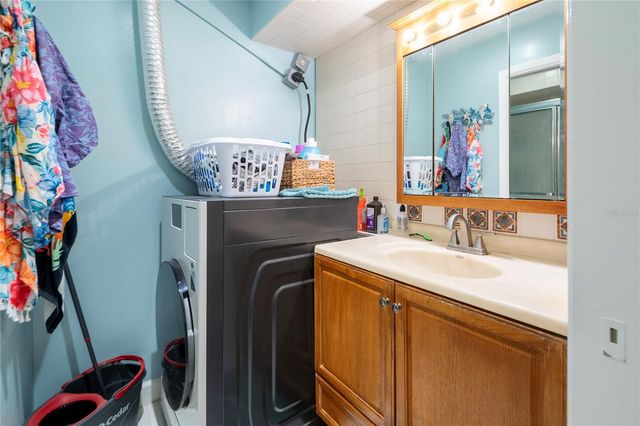 4375 TAHITIAN GARDENS CIRCLE B, Holiday, FL 34691