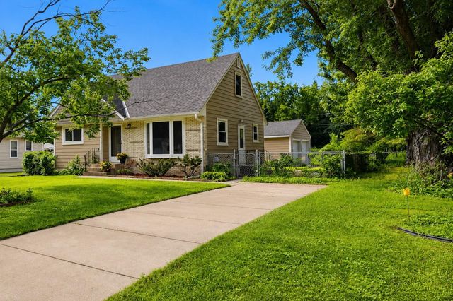 8933 Wally Drive, Golden Valley, MN 55427