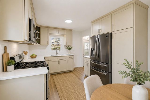 8933 Wally Drive, Golden Valley, MN 55427